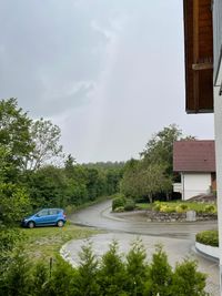 Schauer, Gewitter mit Regenstreifen